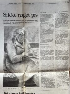 Billede: Lisa Jacobsen, tegnet 1975 i typisk positur i sin stue af den færøske kunster Fridtjof Joensen.